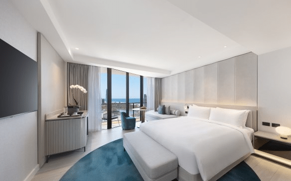 JW Marriott Resort Gold Coast and Spa: The Famous Australian Hotel
