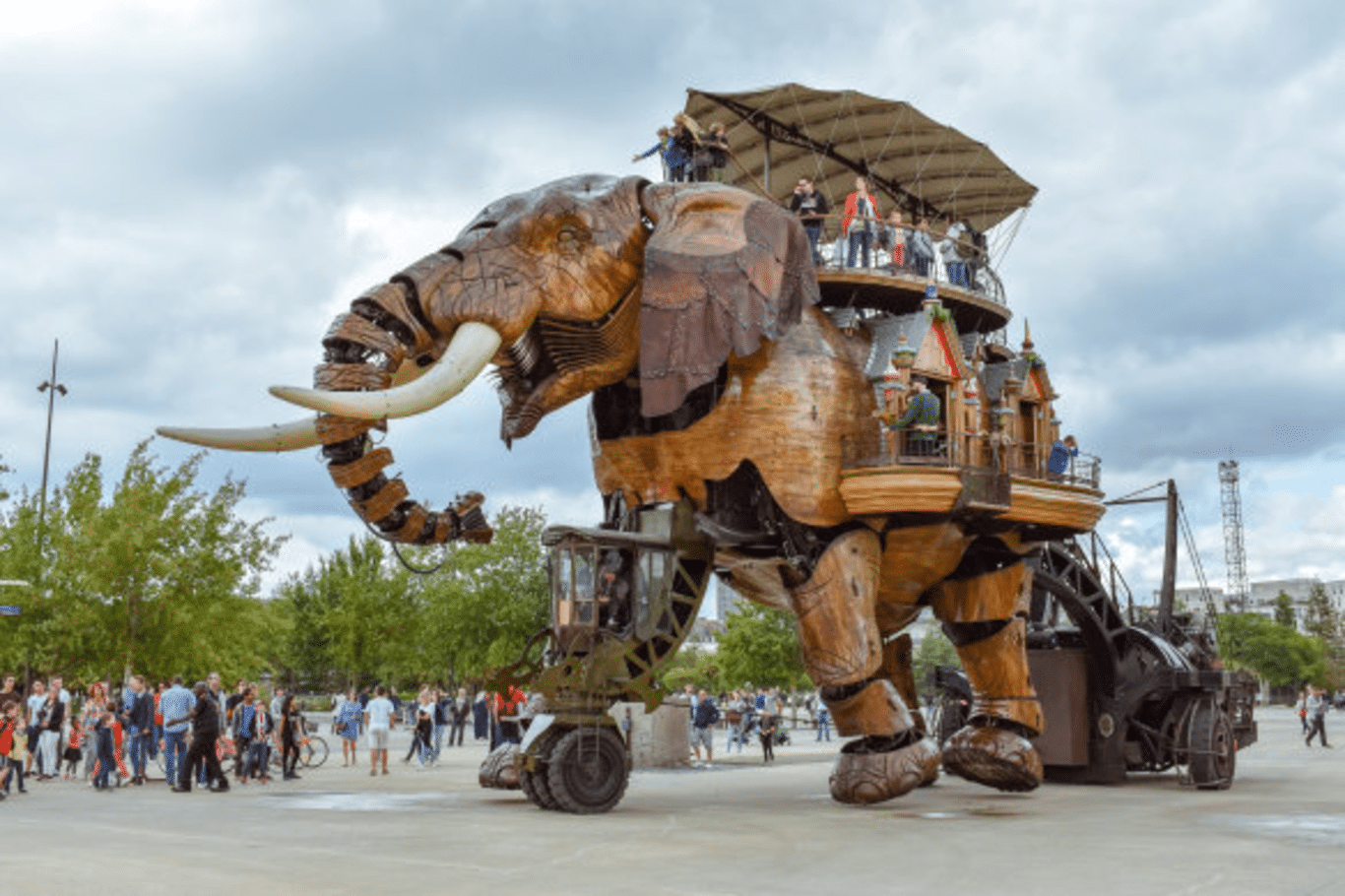 How a Gigantic, Mechanical Elephant Revitalized a Struggling City